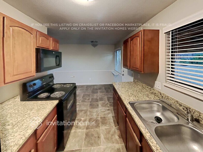 Building Photo - 17895 E Nassau Pl