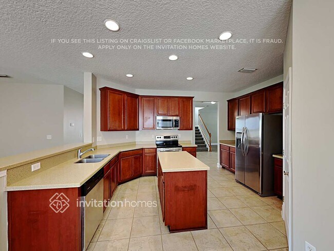 Building Photo - 708 Spruce Pine Ln