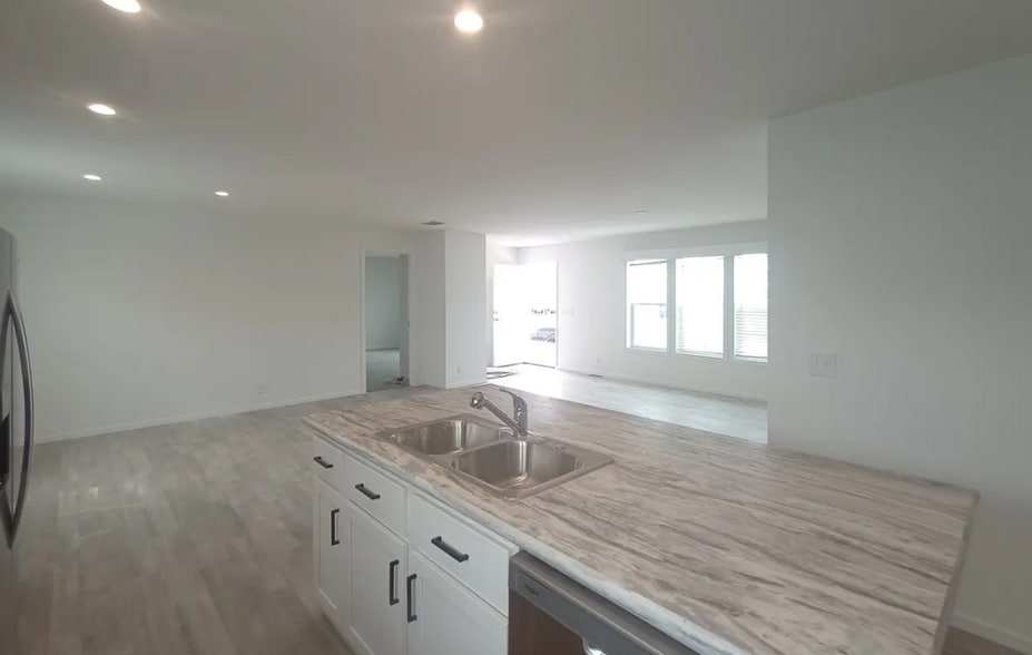 Building Photo - 37266 Burrstone Ln