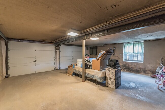 Building Photo - 8250 Mansfield Ave