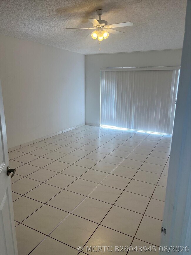 Building Photo - 13412 NW 5th Pl