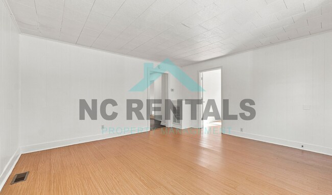 Building Photo - 3512 Clymer St