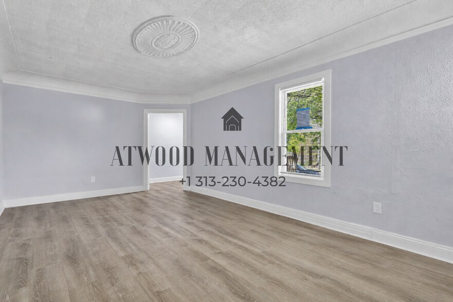 Building Photo - This beautifully updated 3-bedroom, 1-bath single-family home is ready for move-in!