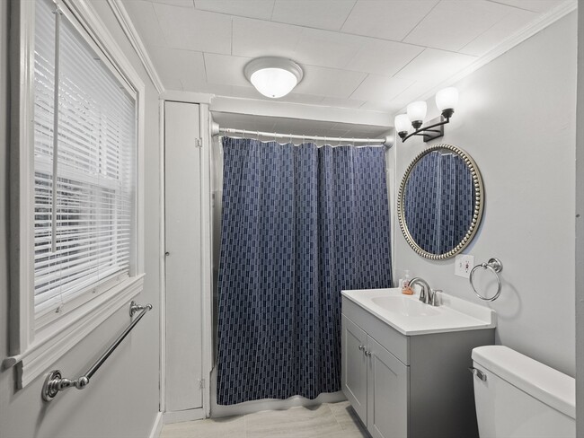 Building Photo - 27 Kilby St