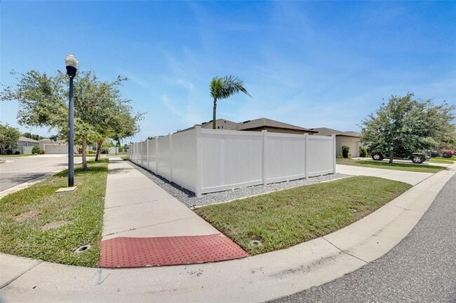 Building Photo - 12401 Streambed Dr
