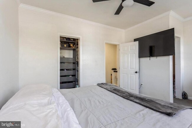 Building Photo - 805 Cator Ave
