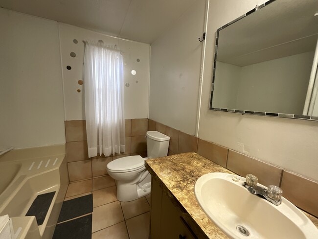 Building Photo - 1053 Vz County Rd 1927