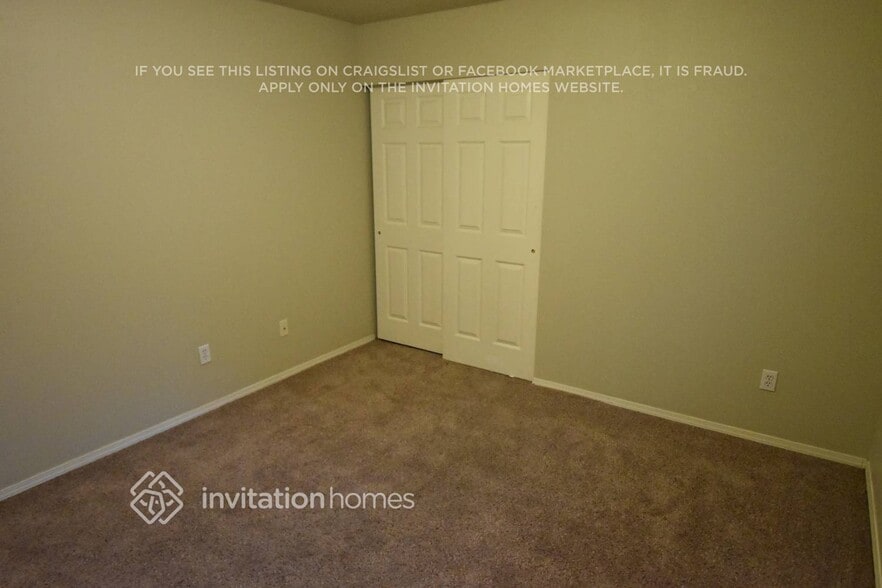 Building Photo - 13421 Des Moines Memorial Dr S