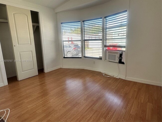 Building Photo - 11886 Watergate Cir