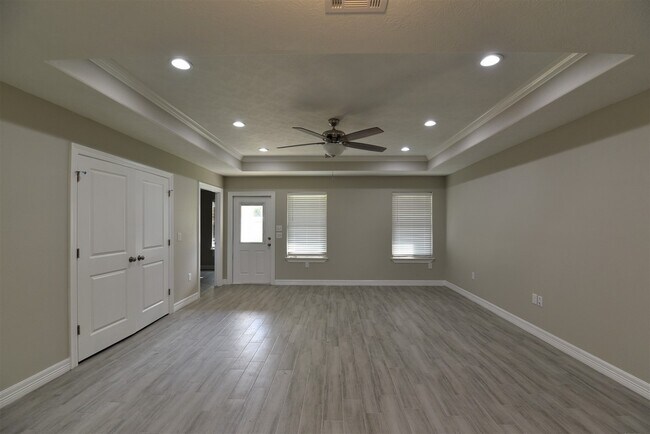 Living room - 5621 Georgia Ave