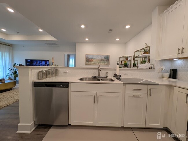 Building Photo - 1138 Vanderbergh Blvd