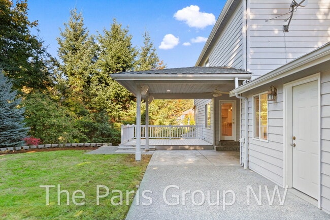 Building Photo - Extraordinary 3463sf Newcastle Home * Amazing Outdoor Spaces * A/C