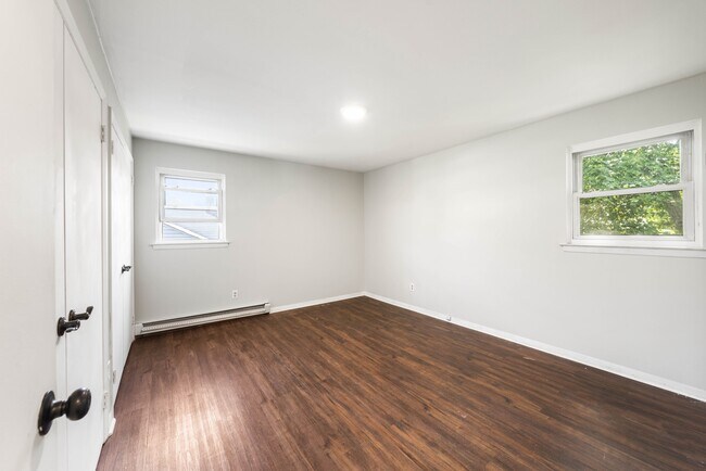 Building Photo - 1641 Lenape Rd