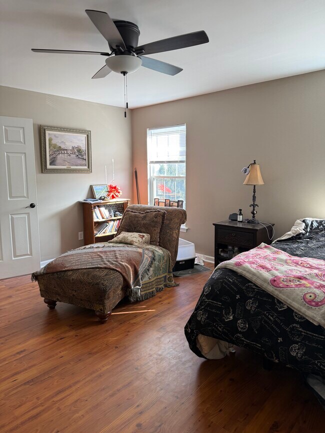 Building Photo - 349 Superior Rd