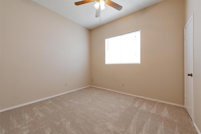 Building Photo - 14504 Sandy Side Dr