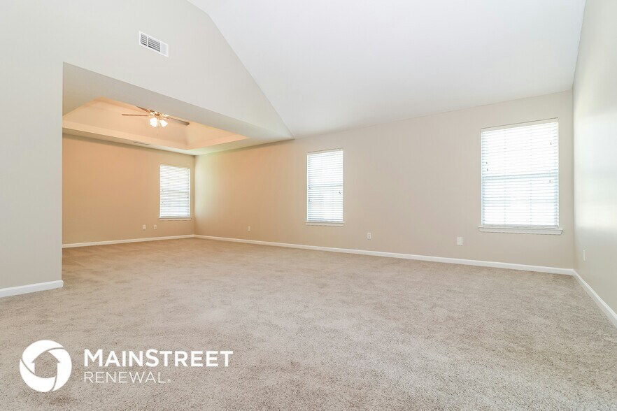 Building Photo - 315 Wellsley Ln