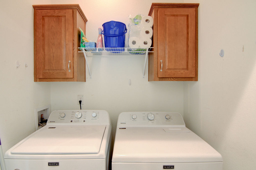 Building Photo - 120 Barnwood Cir