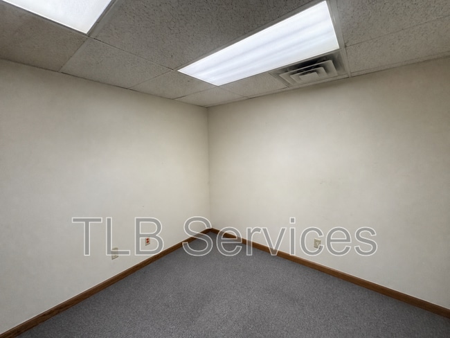 Building Photo - 23 Baker Dr