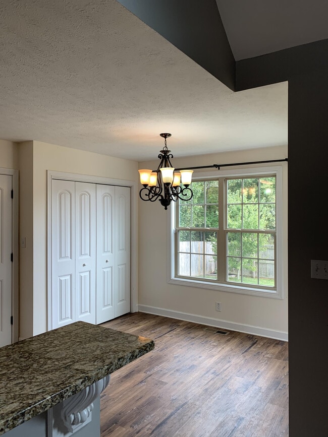 Building Photo - 678 Fox Hound Dr