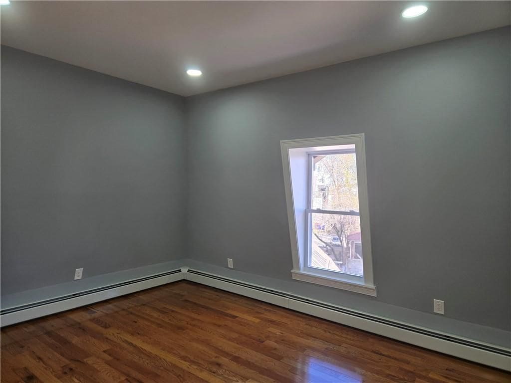 Building Photo - 169 Knight St