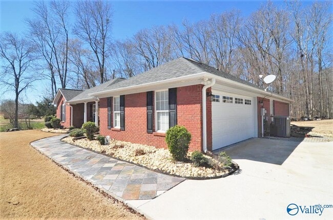 Building Photo - 139 Timberlake Dr