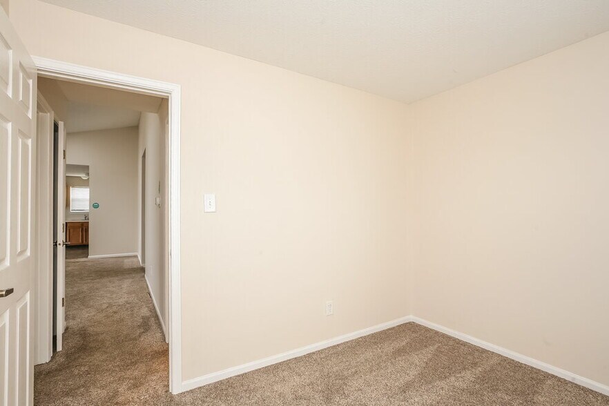 Building Photo - 7825 Jaclyn Dr