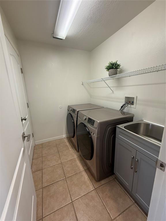 Building Photo - 2210 Towering Oaks Cir