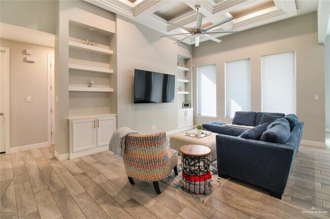 Building Photo - 24 Water Lily Ave