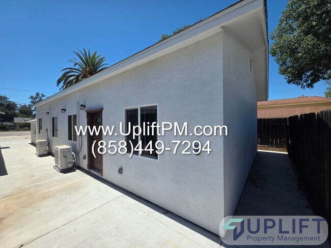 Building Photo - 9013 Magnolia Ave