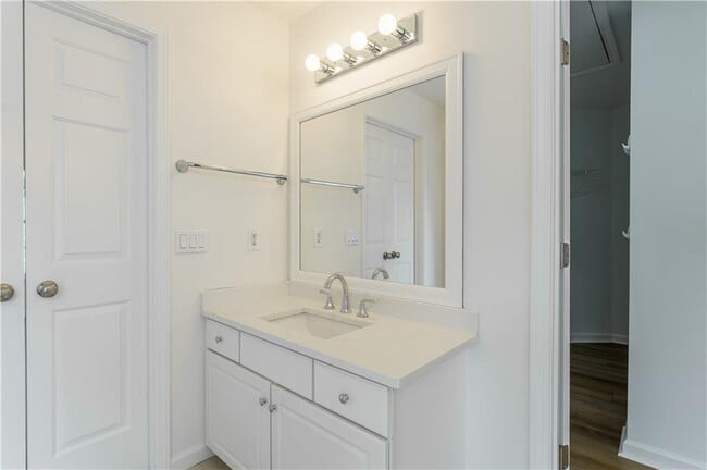 Building Photo - 3272 Pomarine Ln NW