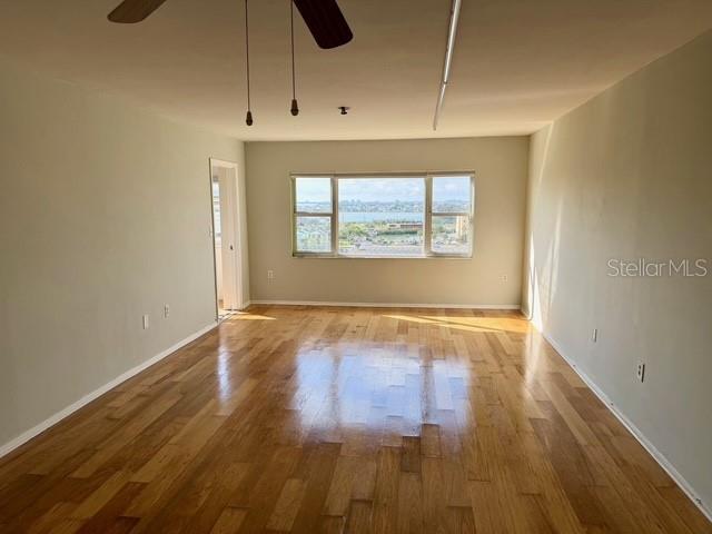 Building Photo - 4775 Cove Cir