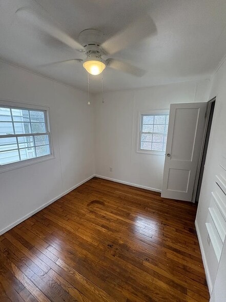 Building Photo - 1206 Ashwood Rd