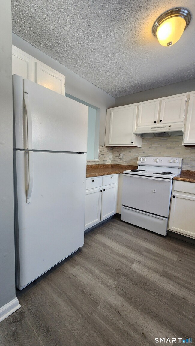 Building Photo - 173 Russo Ave