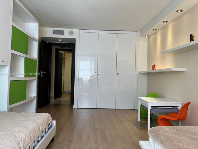 Building Photo - 251 174th St