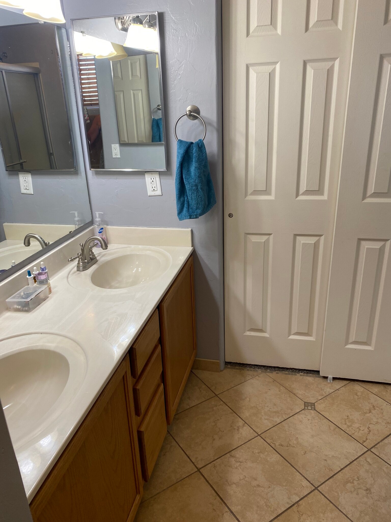 Building Photo - 3444 N Applewood Dr
