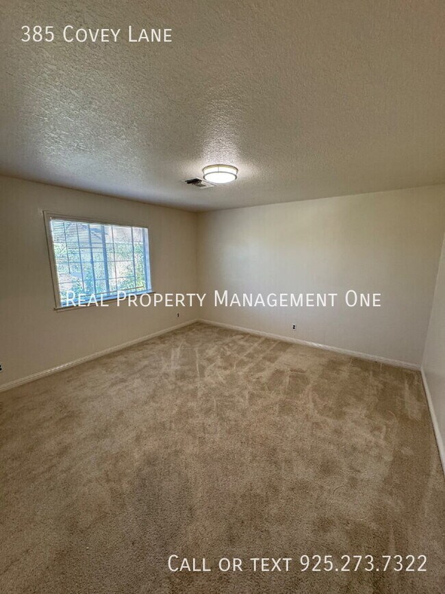 Building Photo - 385 Covey Ln