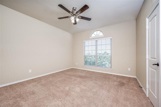 Building Photo - 5901 Longmont Dr