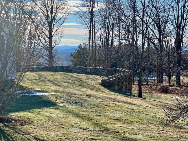 Building Photo - 692 Bangall Rd