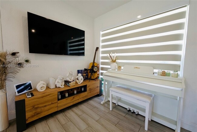 Building Photo - 14515 SW 105th Ct