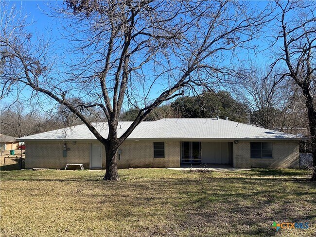 Building Photo - 706 Forest Dr