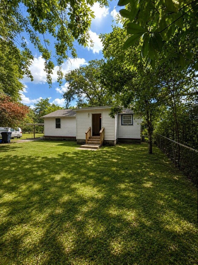 Building Photo - 5867 Althea Ave