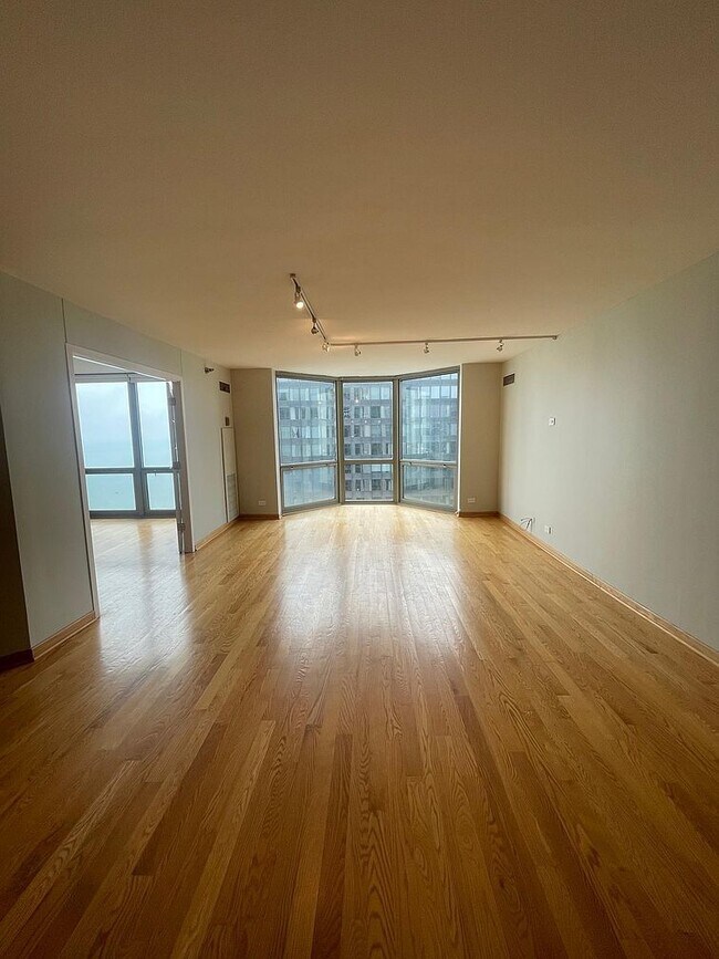 Building Photo - 195 N Harbor Dr