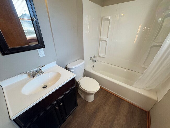 Building Photo - 315 Jefferson St