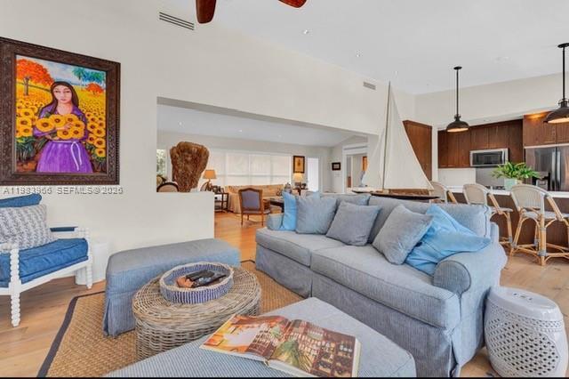 Building Photo - 1150 NE 91st St