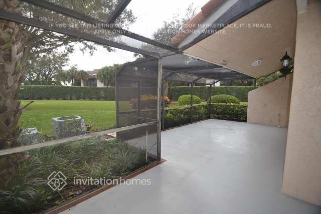 Building Photo - 22763 Meridiana Dr