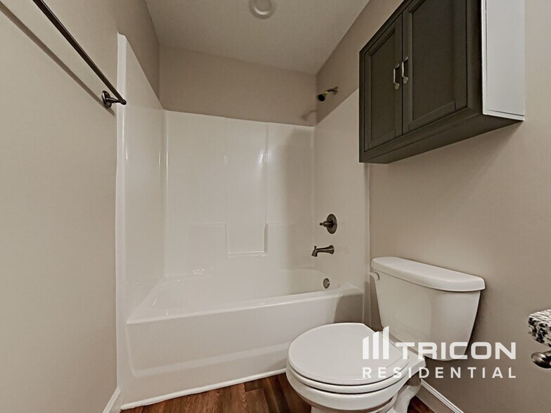 Building Photo - 800 Alley Ridge Dr