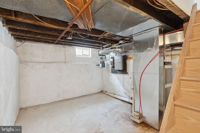 Building Photo - 7 E Oxford St