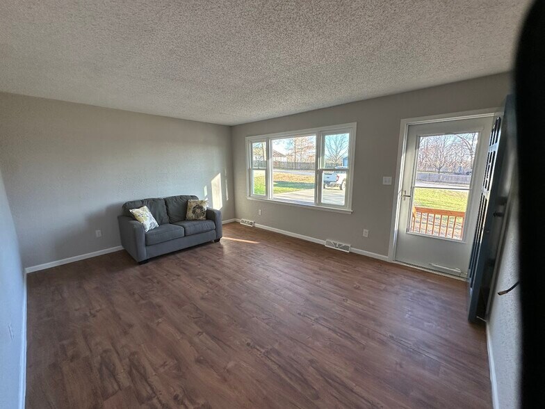 Building Photo - 103 Spring St