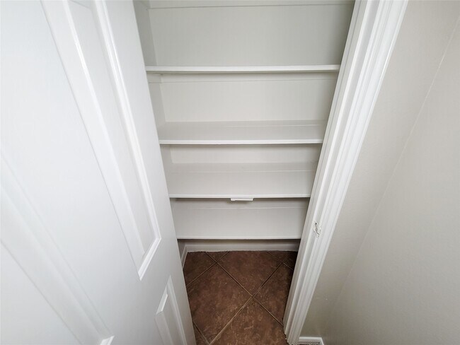 Building Photo - 12226 Cardston Ct