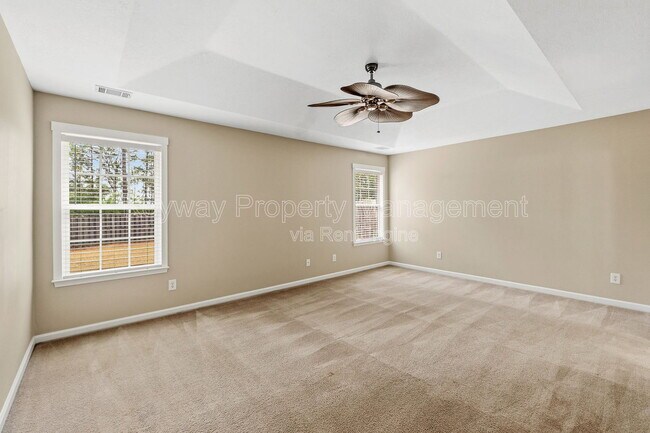 Building Photo - 3124 St Charles Ave